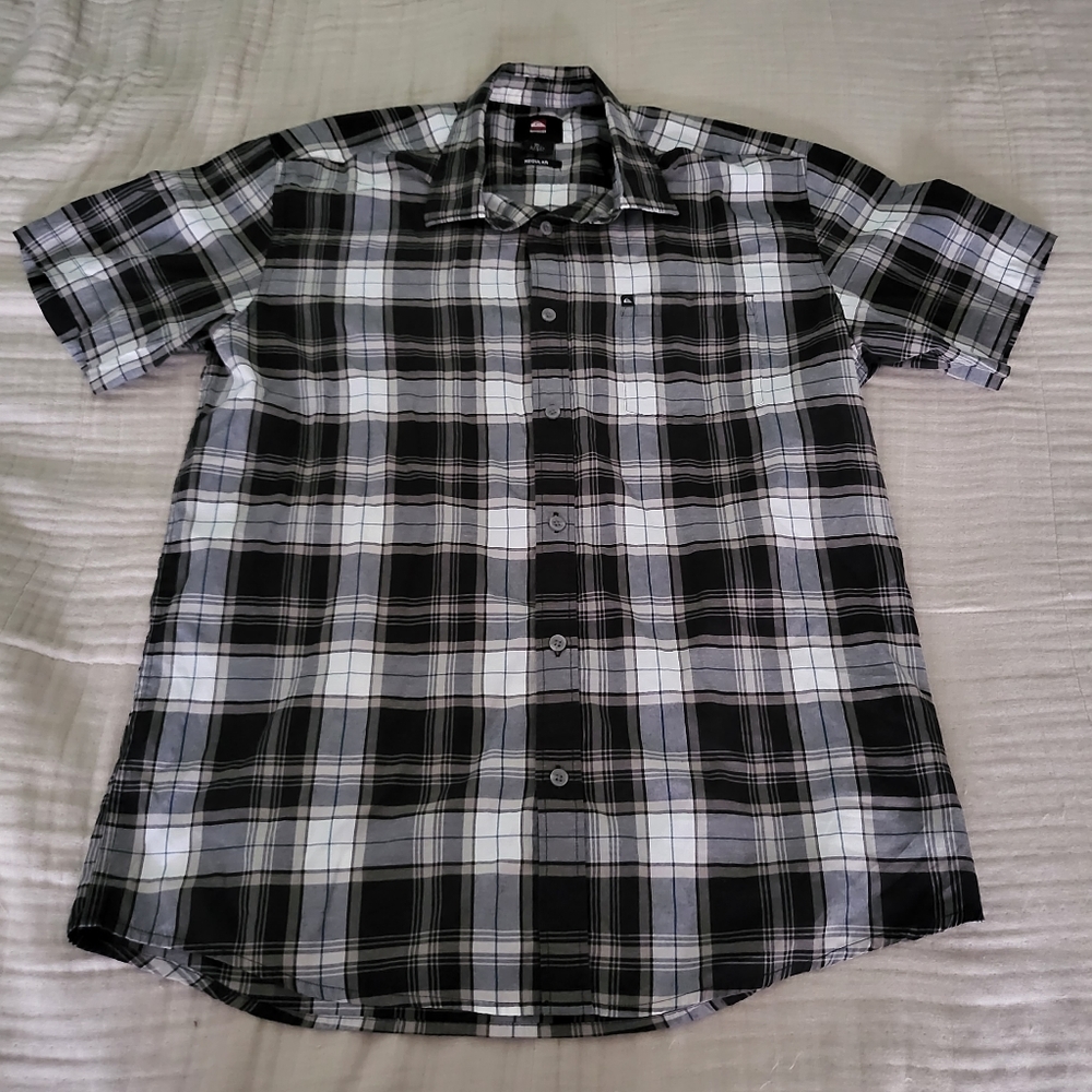 Quicksilver Men Large Short Sleeve Button Up Regular Fit Black and White 032025